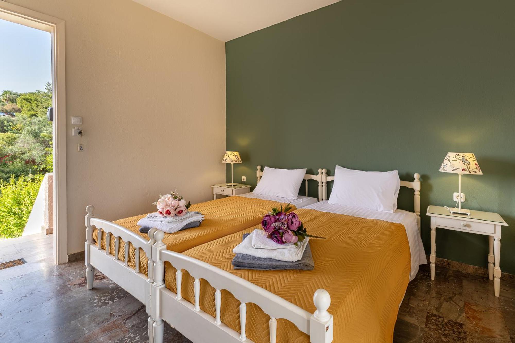 Villehardouin Farm Estate, Studios & Apartments, Minia, Kefalonia Аргостолион Экстерьер фото